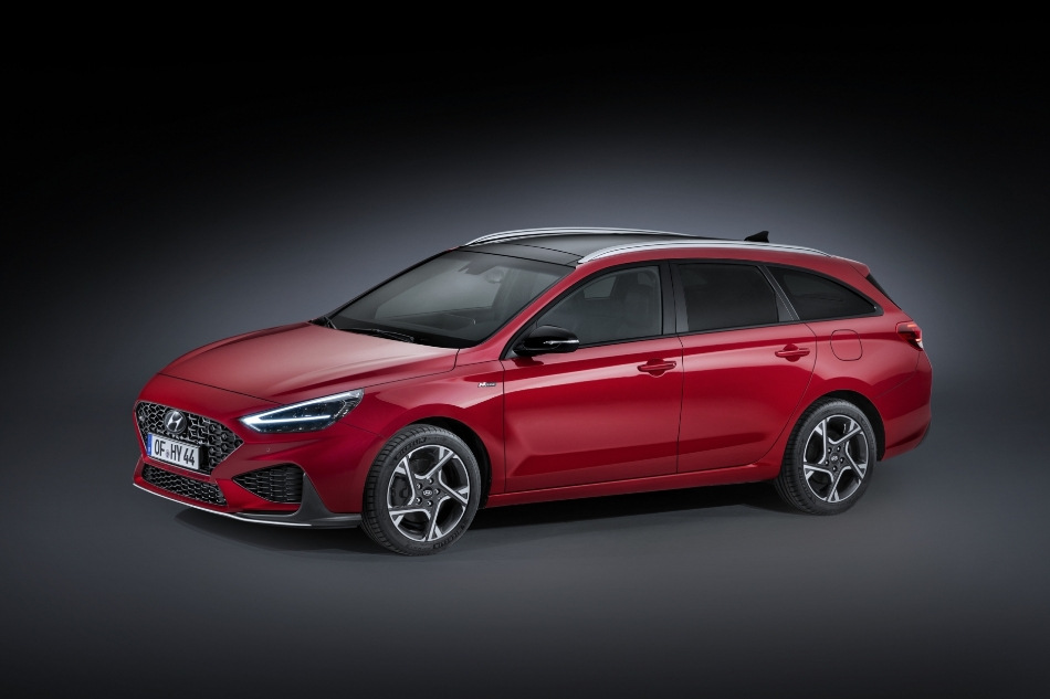 Revisione della station wagon aggiornata Hyundai i30 Wagon