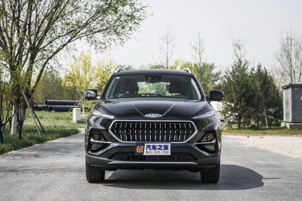 Recensione del crossover compatto da città JAC S7