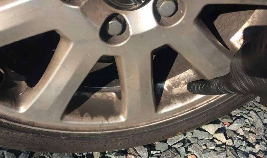 Polvere dei freni: il nemico invisibile della tua auto