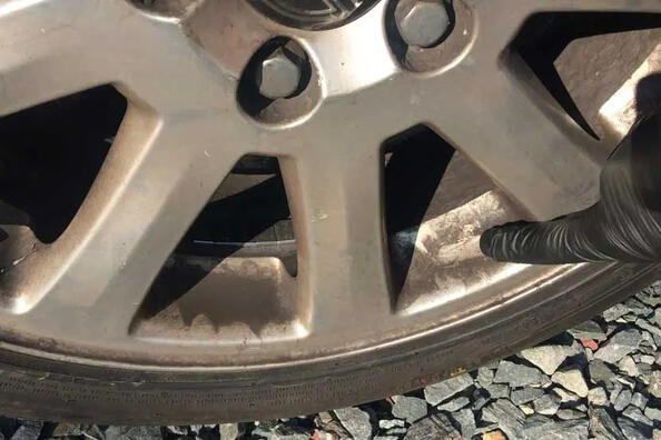 Polvere dei freni: il nemico invisibile della tua auto