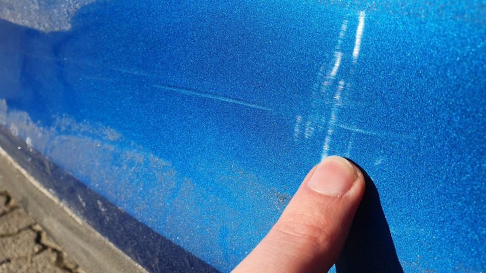 Come rimuovere i graffi sulla carrozzeria dell’auto?