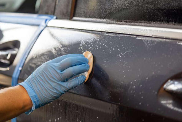 Come usare l’argilla per pulire le auto