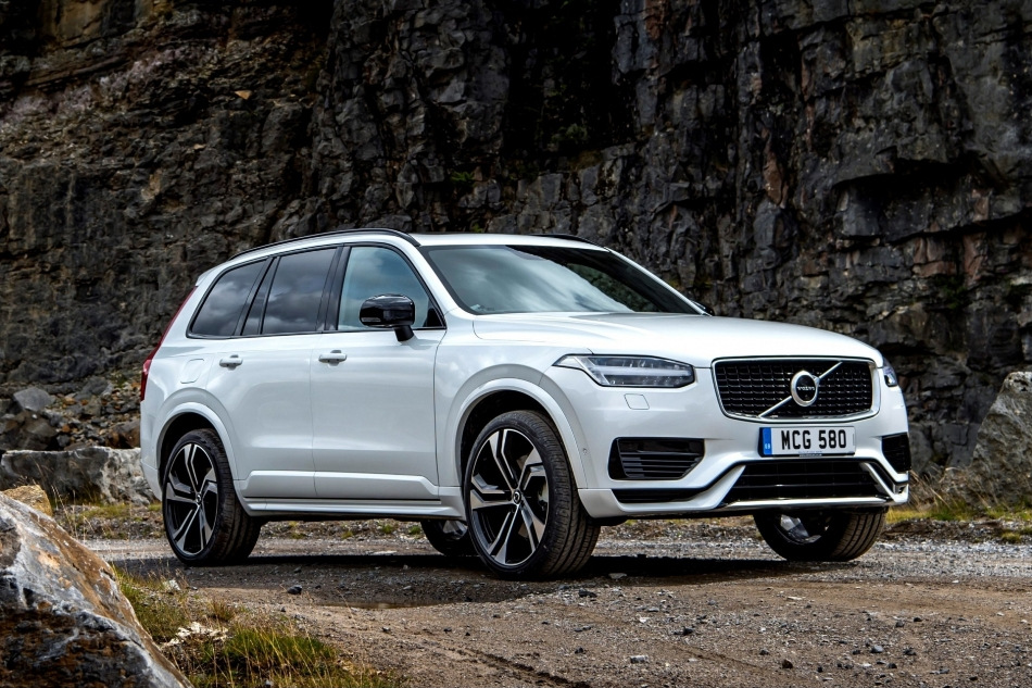 Volvo XC90: revisione del SUV aggiornato di seconda generazione