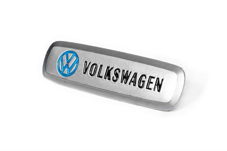 Volkswagen Badge in alluminio per tappetini auto (1 pz) Foto 2