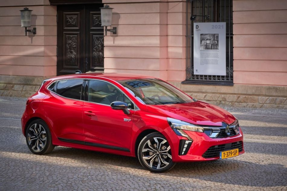 Mitsubishi Colt: revisione della berlina di settima generazione