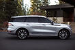 Lincoln Aviator: SUV americano di lusso foto 3