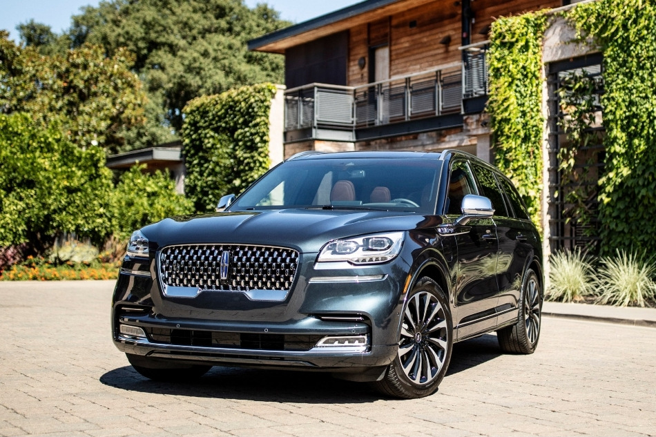Lincoln Aviator: SUV americano di lusso