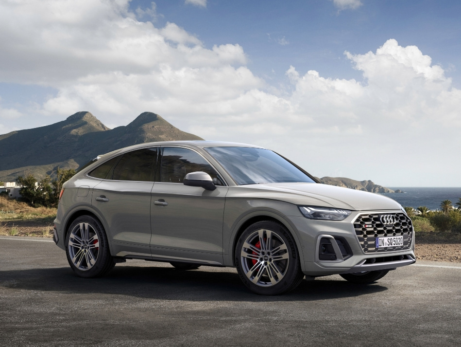 Recensione Audi SQ5 Sportback: un crossover elegante dal carattere potente