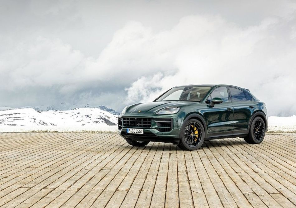 Porsche Cayenne Coupé: un lussuoso crossover dal look aggiornato