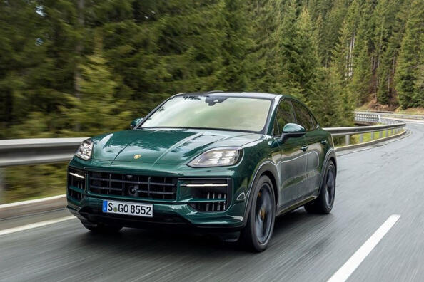 Porsche Cayenne Coupé: un lussuoso crossover dal look aggiornato Foto 2