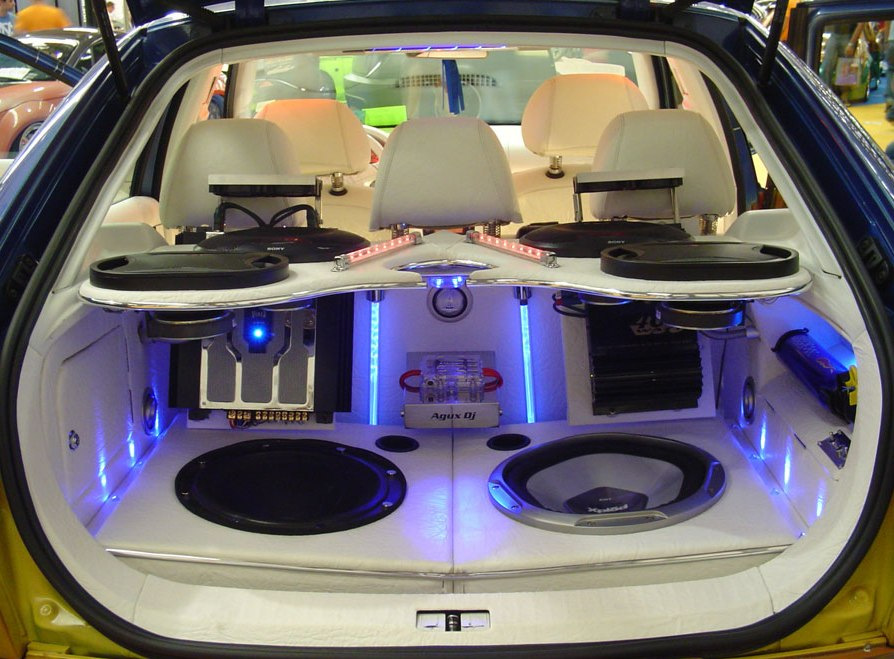 Suono di alta qualità in viaggio: realizziamo il sistema audio perfetto