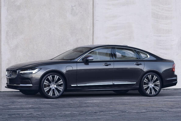 Revisione della berlina premium Volvo S90 aggiornata