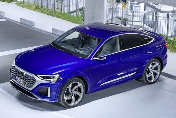 Audi SQ8 Sportback e-tron: una rivisitazione del crossover elettrico di lusso