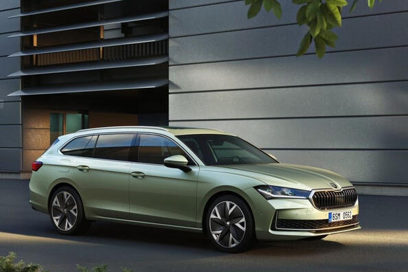 Recensione della station wagon Skoda Superb Combi 2024