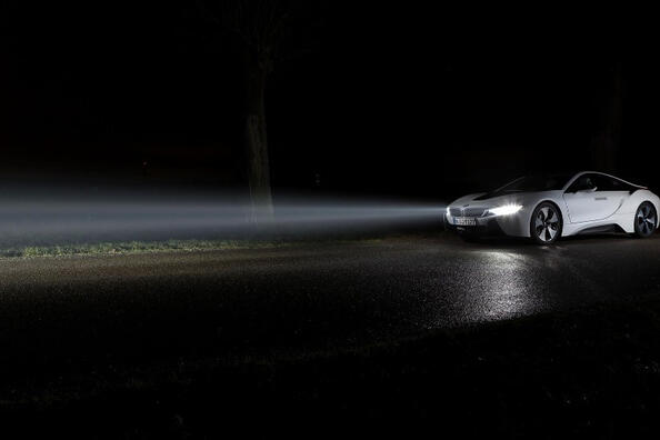 Fari laser: finzione o futuro delle automobili?
