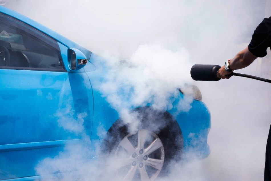 Perché un’auto può prendere fuoco?