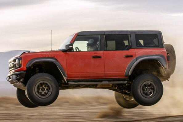 Ford Bronco Raptor: specifiche, altezza da terra, consumi e dotazioni Foto 3
