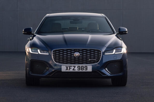 Berlina premium Jaguar XF: il lusso nei dettagli