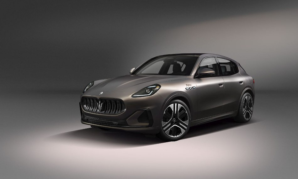 Recensione della versione elettrica del crossover ad alte prestazioni Maserati Grecale Folgore