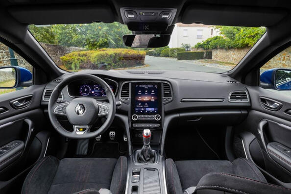 Renault Megane Hatchback: fascino francese con le nuove tecnologie Foto 5