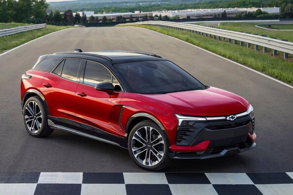 Chevrolet Blazer EV: prova del SUV elettrico, caratteristiche e autonomia LT, RS, SS