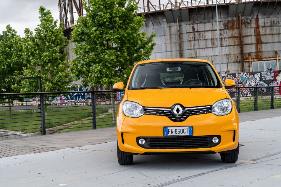 Revisione della generazione aggiornata di Renault Twingo III