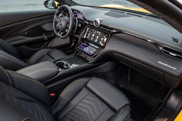 Recensione della coupé di lusso Maserati GranTurismo di seconda generazione Foto 5