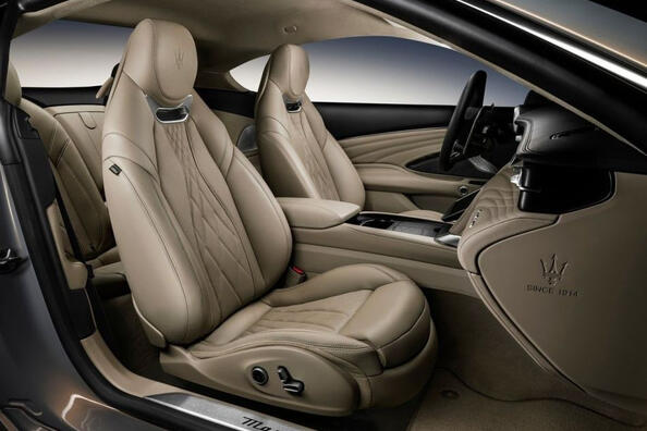 Recensione della coupé di lusso Maserati GranTurismo di seconda generazione Foto 7