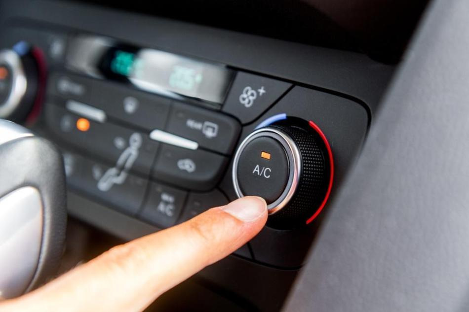 Fuga dal caldo: come risparmiare il condizionatore dell’auto in estate?