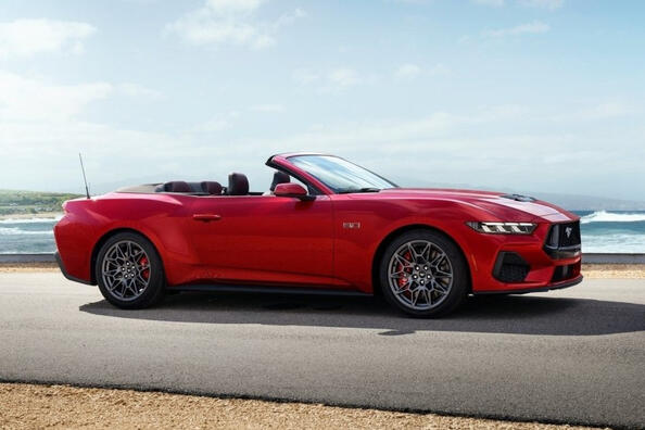 Recensione della Ford Mustang Convertibile del 2023