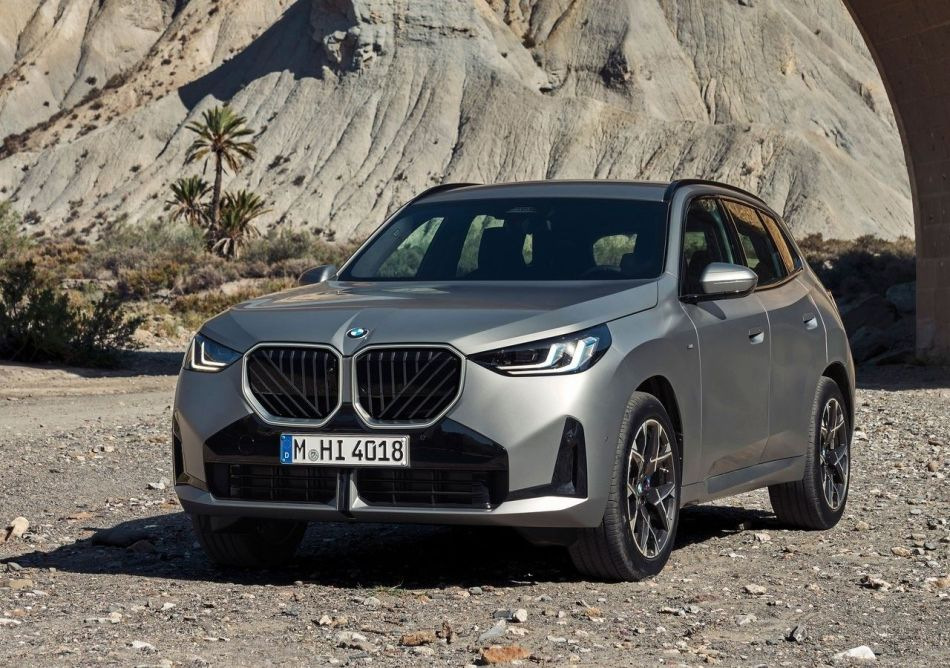 Recensione BMW X3 2024: il crossover bavarese è diventato più grande e tecnologicamente più avanzato