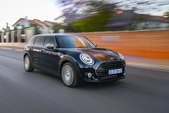 Recensione della MINI Clubman aggiornata: più stile e comfort Foto 2
