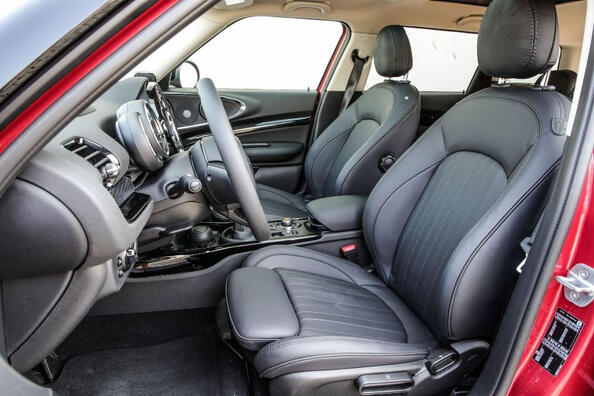 Recensione della MINI Clubman aggiornata: più stile e comfort Foto 6