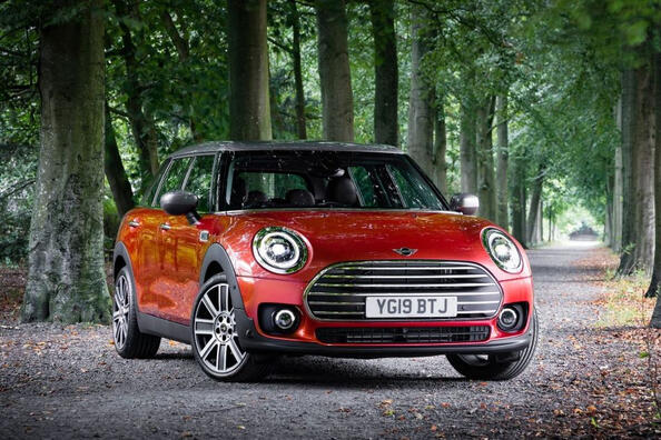 Recensione della MINI Clubman aggiornata: più stile e comfort Foto 3