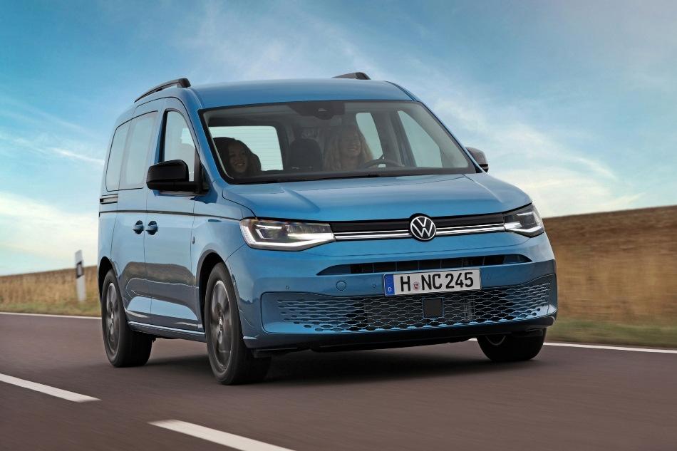 Recensione Volkswagen Caddy Kombi: un assistente universale per famiglia e lavoro