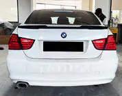 BMW 3 Series E90/E91 2005-2011 Spoiler stile M4 (per E90, primerizzato per verniciatura) foto 13