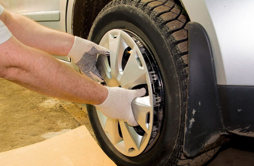 Come installare i tappi sulle ruote dell’auto?