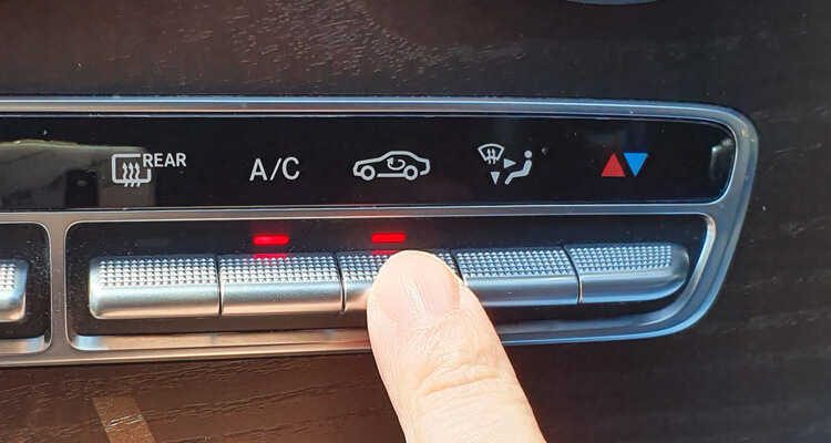 Ricircolo dell’aria nell’abitacolo dell’auto: di cosa si tratta?