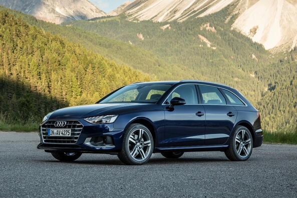 Recensione della station wagon di alta classe Audi A4 Avant