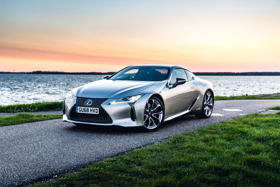 Lexus LC 500h: auto sportiva ibrida
