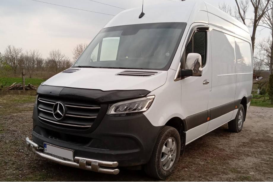 Mercedes Sprinter W907/W910 2018- Protezione anteriore inferiore Shark Image