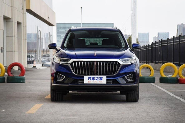 Hongqi HS5: un nuovo sguardo al premium cinese Foto 2