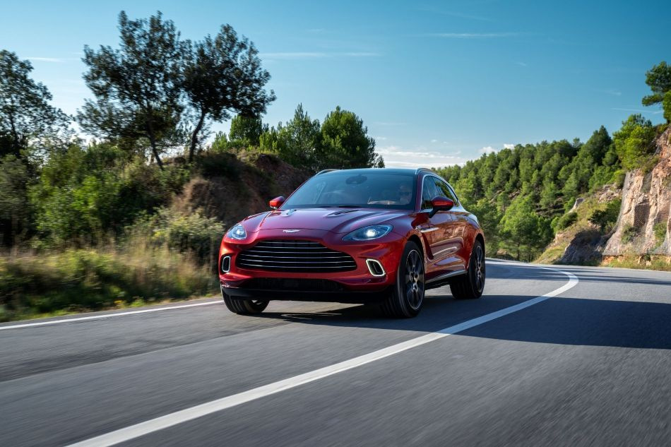Recensione del crossover sportivo britannico Aston Martin DBX