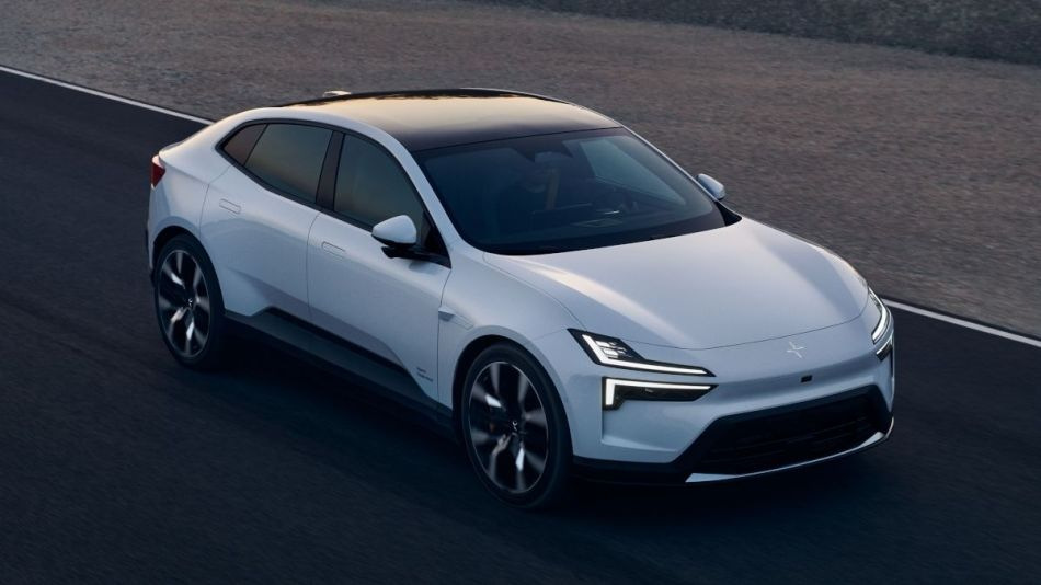 Recensione Polestar 4: un crossover elettrico dal design unico