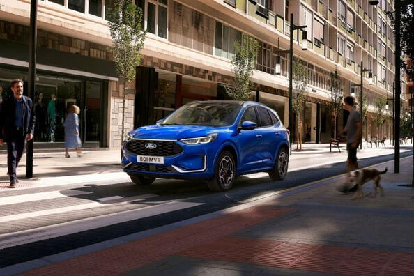 Ford Kuga 2024: un crossover aggiornato con nuove funzionalità Foto 1