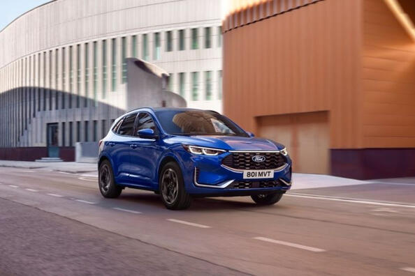 Ford Kuga 2024: un crossover aggiornato con nuove funzionalità Foto 2
