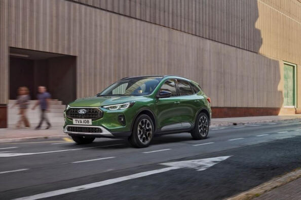 Ford Kuga 2024: un crossover aggiornato con nuove funzionalità Foto 4
