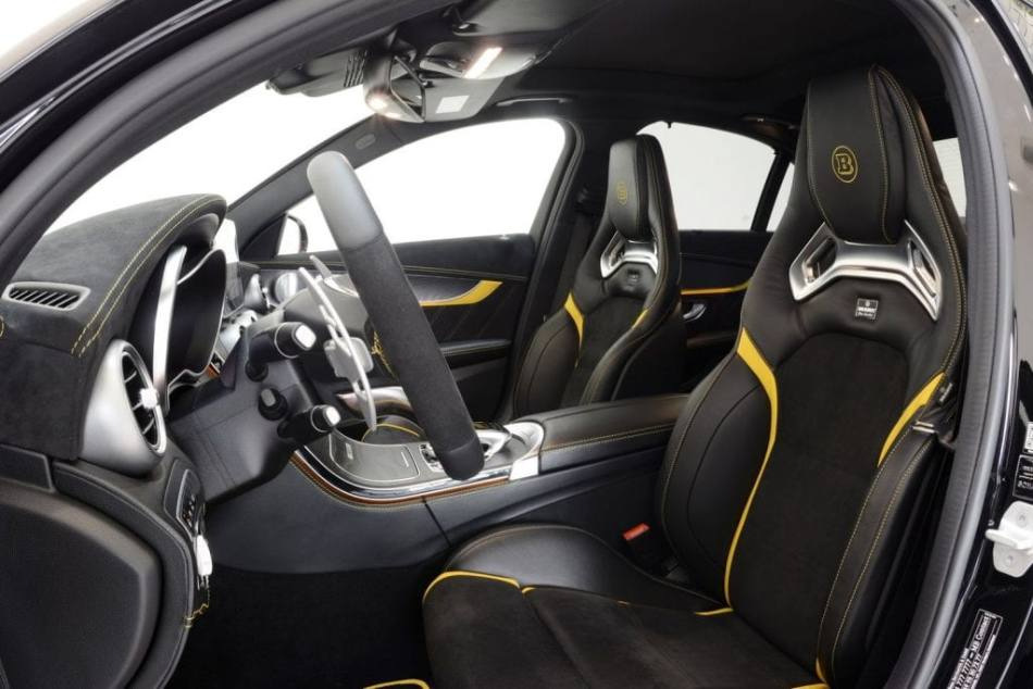 Tuning interni auto: sedili, volante, tappezzeria