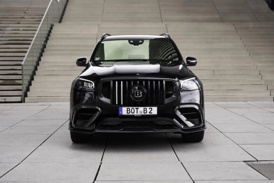 Recensione BRABUS 900 Super Black Mercedes-AMG GLS 63 4MATIC+