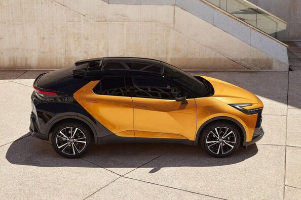 Toyota C-HR 2023: revisione della seconda generazione Foto 4
